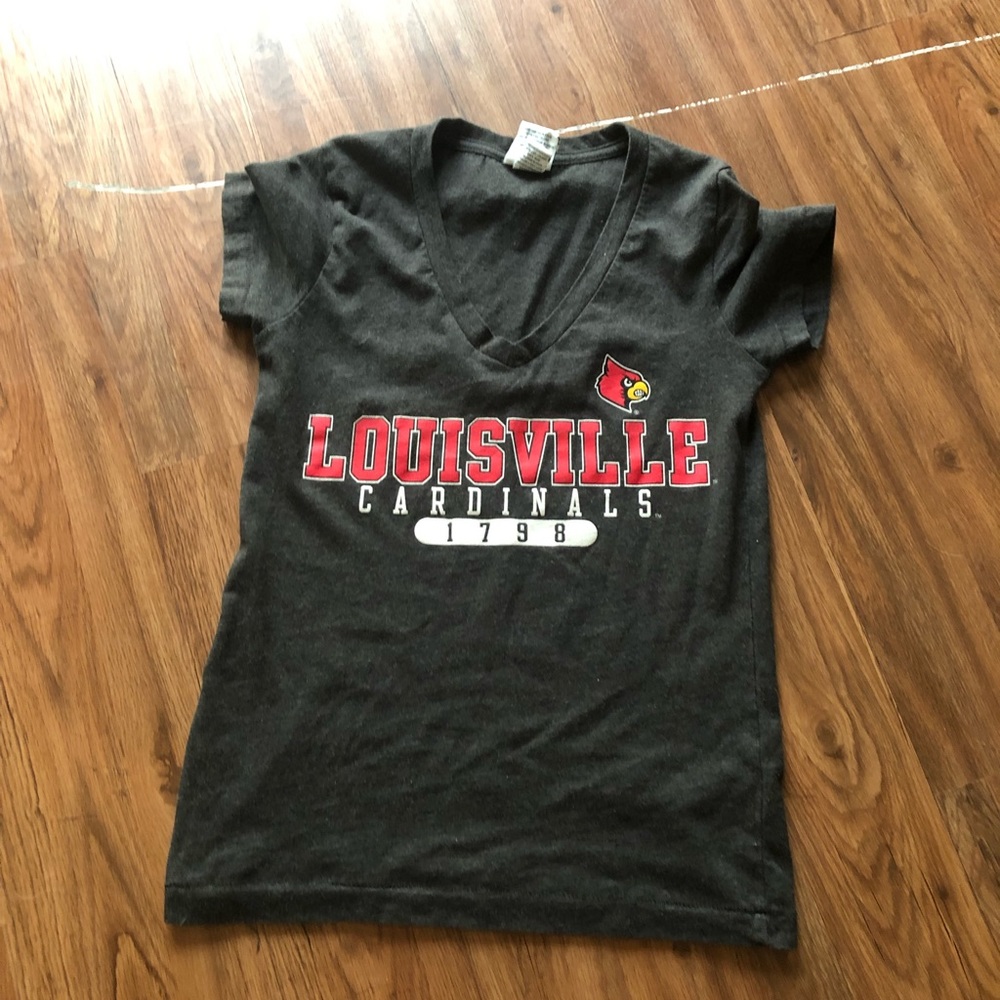 Louisville cardinal v neck T-shirt